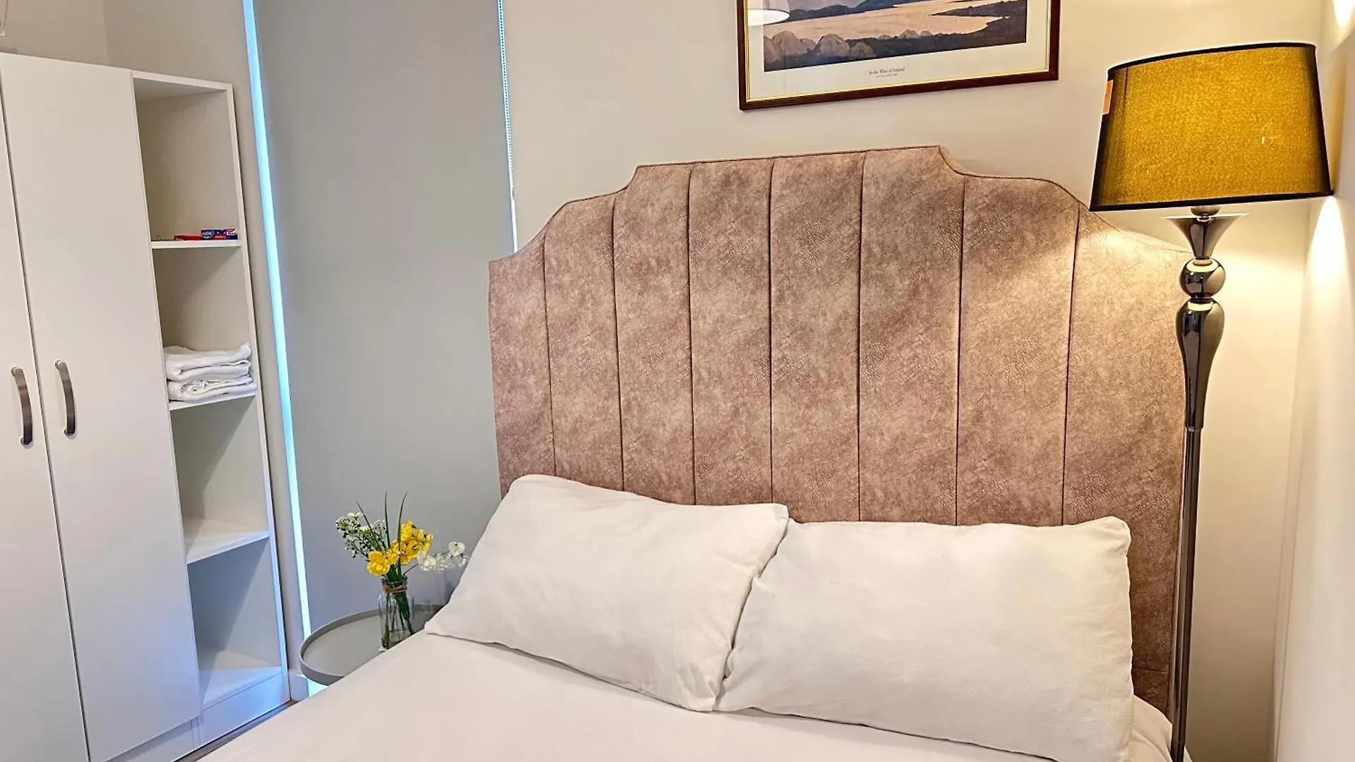 En-Suite Room In A Shared 2 Bedroom Apartment Sheffield 0*,  United Kingdom